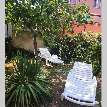 Apartman Casa Di Nonna Pina, Kuca U Blizini Arene