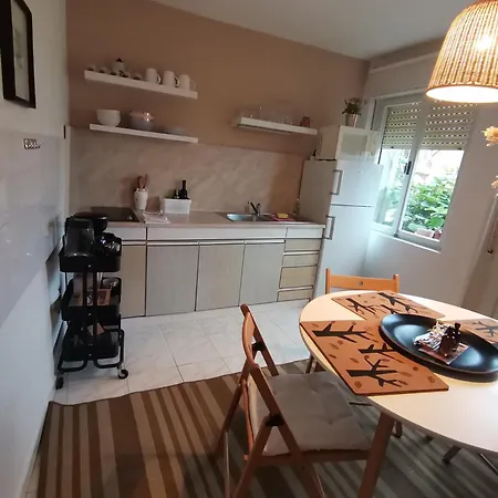 Apartman Casa Di Nonna Pina, Kuca U Blizini Arene *